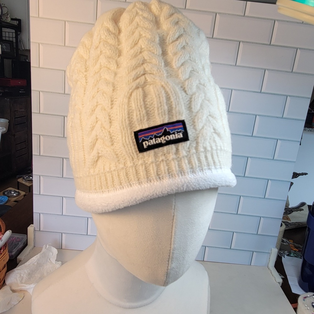 Patagonia Lined Beanie Hat Cream White Cable Knit Fleece Lined Wool Blend OS